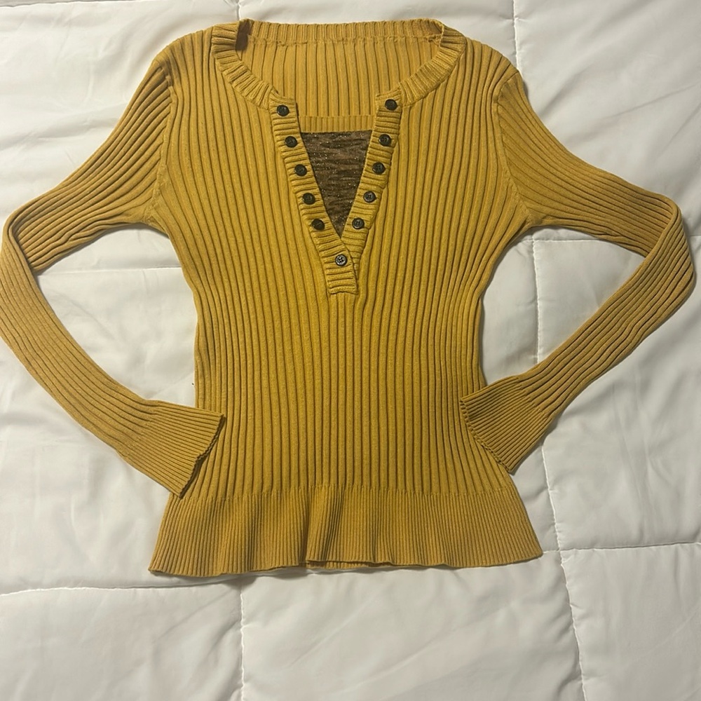 Stretchy, tight-fitted, long-sleeve